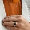 Noën "Sparkle" ring i gult gull med diamanter