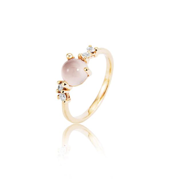 Noën "Stellini" medium ring i gult gull, med diamanter og rosenkvarts