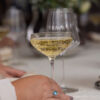 Noën "Stellini" ring i gult gull, med diamanter og blå topas