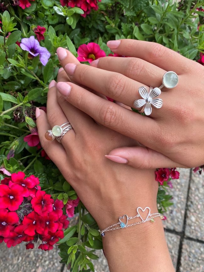 Susanne Friis Bjørner ring i sølv, med stor blomst