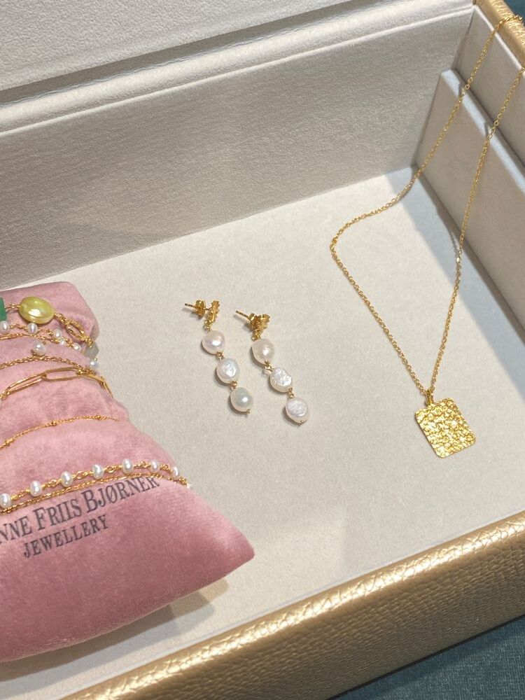 Susanne Friis Bjørner øreanheng til creoler/ øreringer med røkvvarts