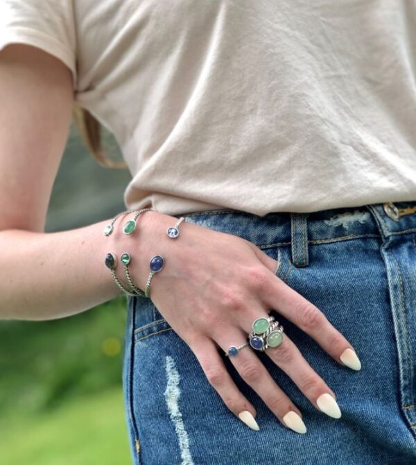 Huldreverket "Tvunnet" armring med Tansanitt og swarovski