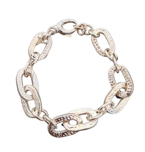 Armbånd i sølv, med hamrede ovale ledd