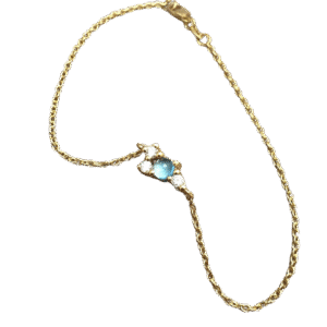 Noën «Stellini» armbånd i gult gull, med diamanter og topas