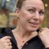 Ulrikke Vogt "Bud Floret" kjede i forgylt sølv med sort onyks
