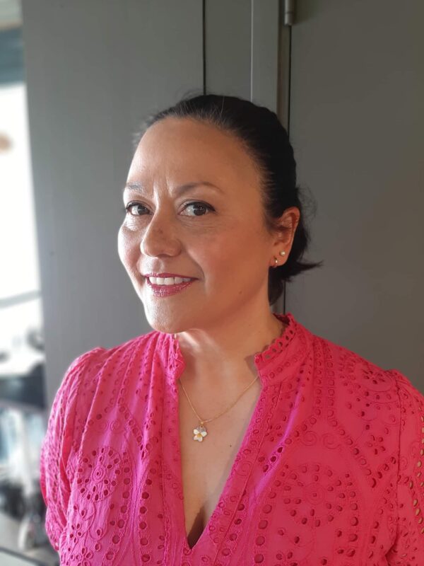 Liv anheng "Dag og natt" i forgylt sølv med lilla, hvit og gul emalje