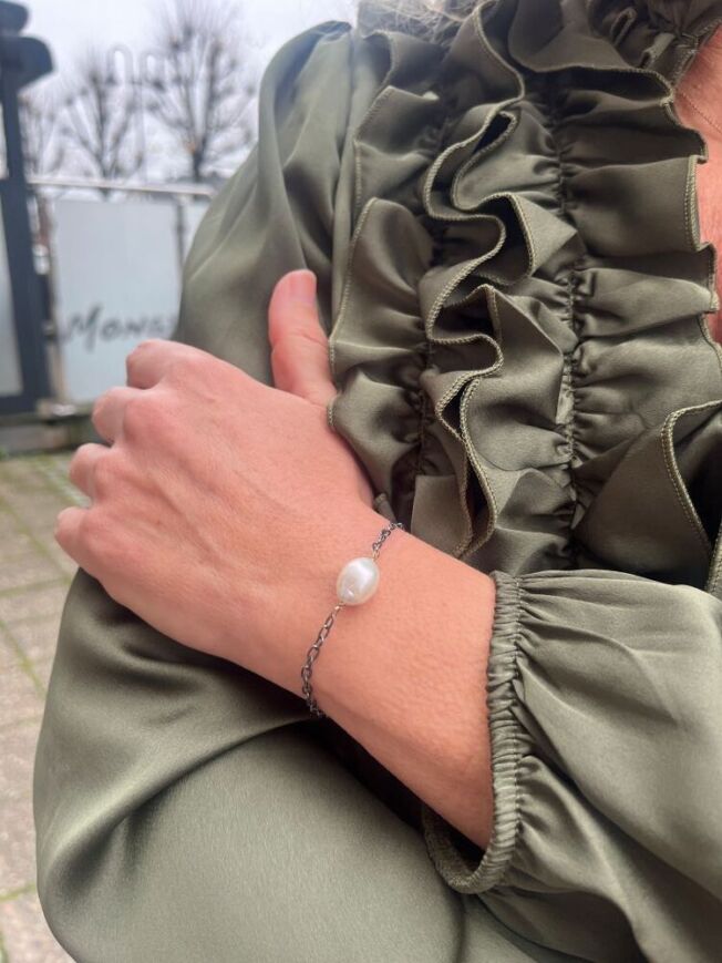 By Birdie "Serene pearl" armbånd i sølv med gult gull og perle