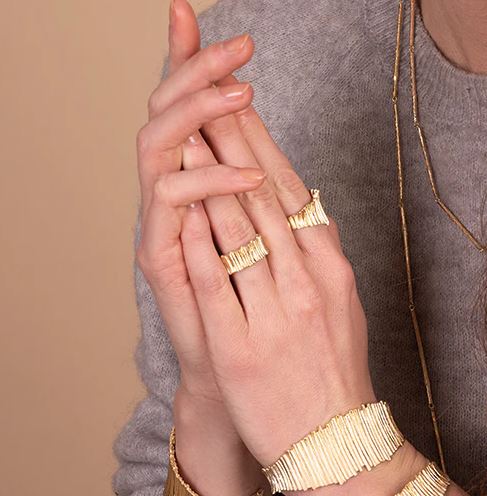 Noën «Forest ring medium» i forgylt matt sølv