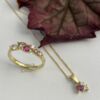EC 1914 anheng "One of a kind" i gult gull med diamanter i rosa toner