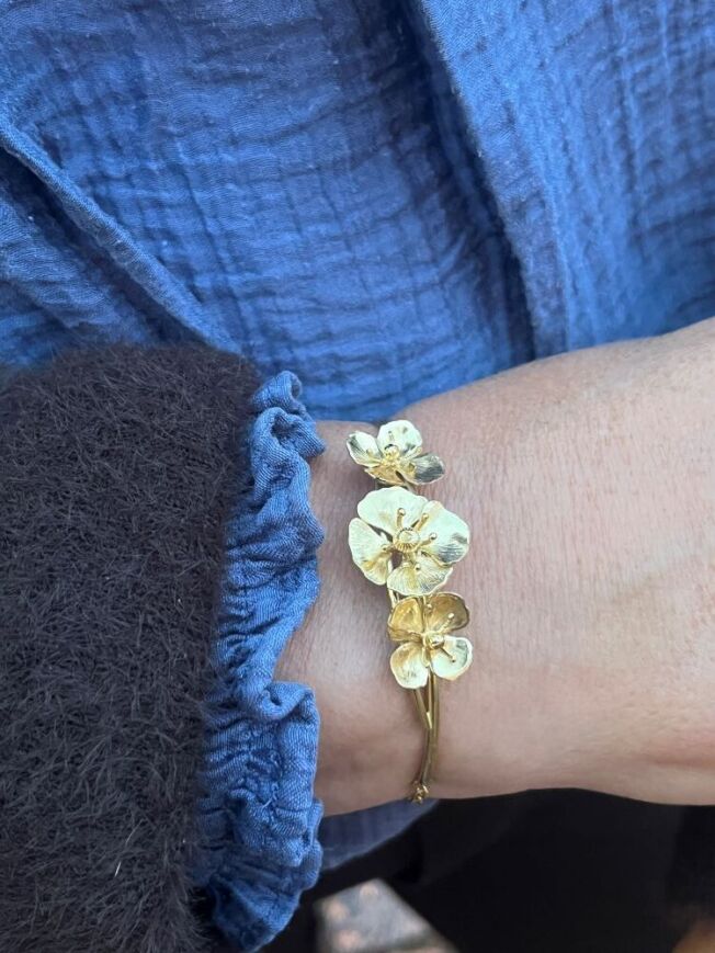 Ulrikke Vogt "Valmue branch bracelet" i forgylt sølv