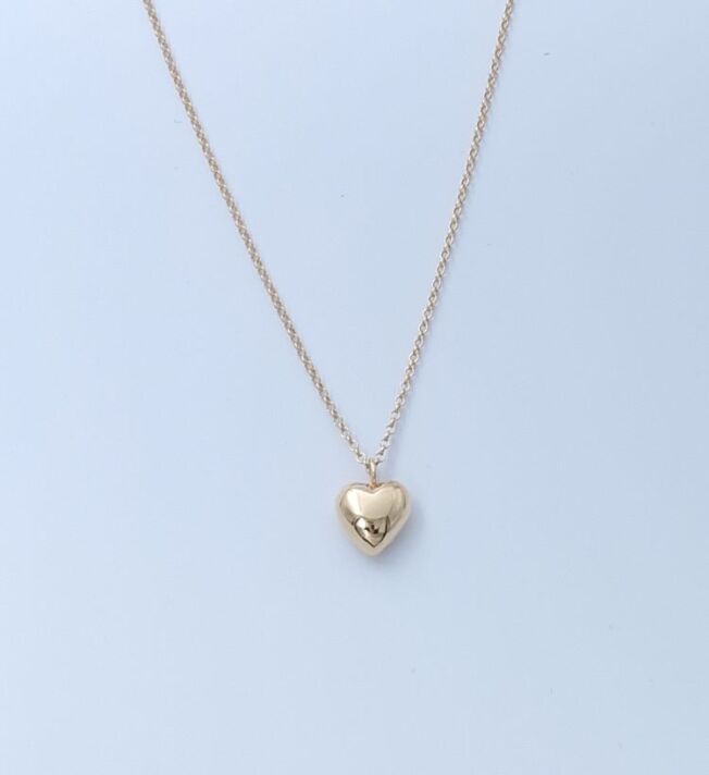 Ella´s Heart anheng i forgylt sølv med matt og blank side