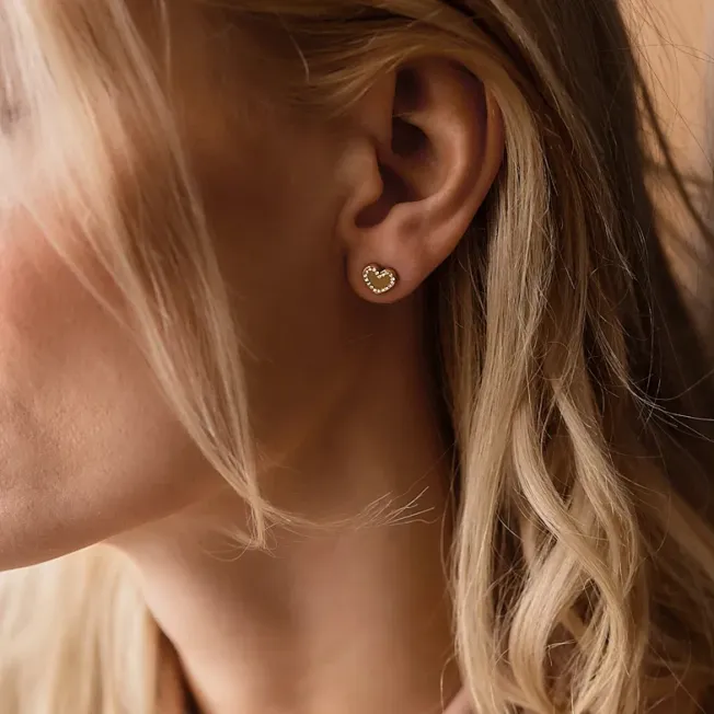 Blomdahl Brilliance Sweetheart  ørepynt med gullfarget titan med krystaller