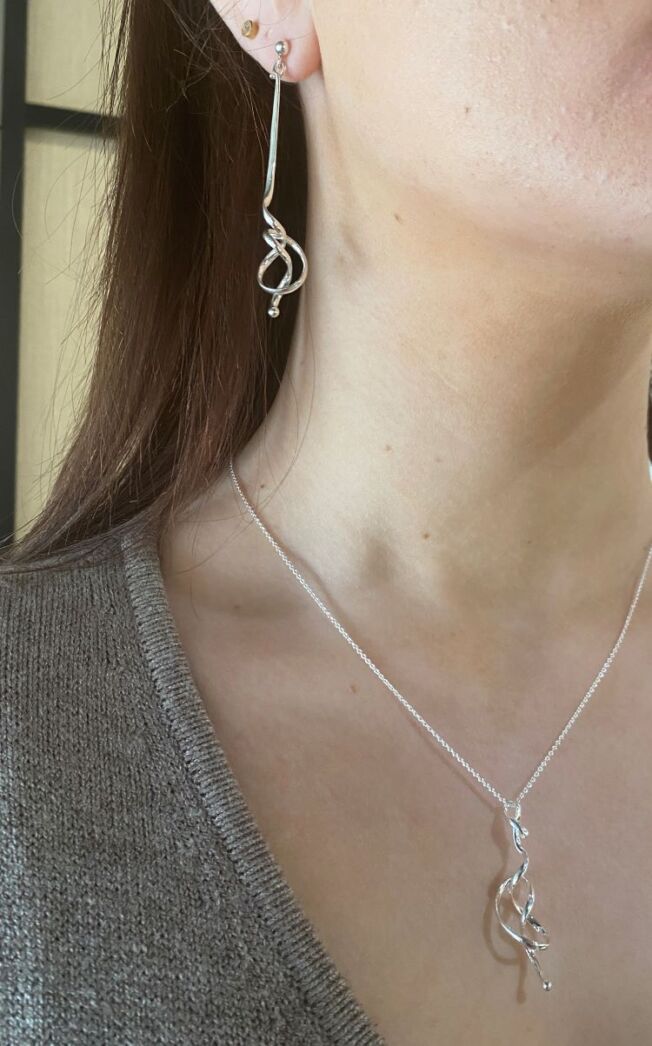 Georg Jensen "Torun- Forget med knot" ørepynt i sølv