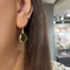 Susanne Friis Bjørner sølv ørepynt med fasettert Peridot krystall med krok