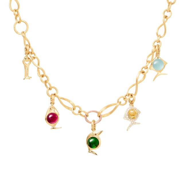 OLE LYNGGAARD COPENHAGEN Bird Family Charm i gult gull med cerise turmalin