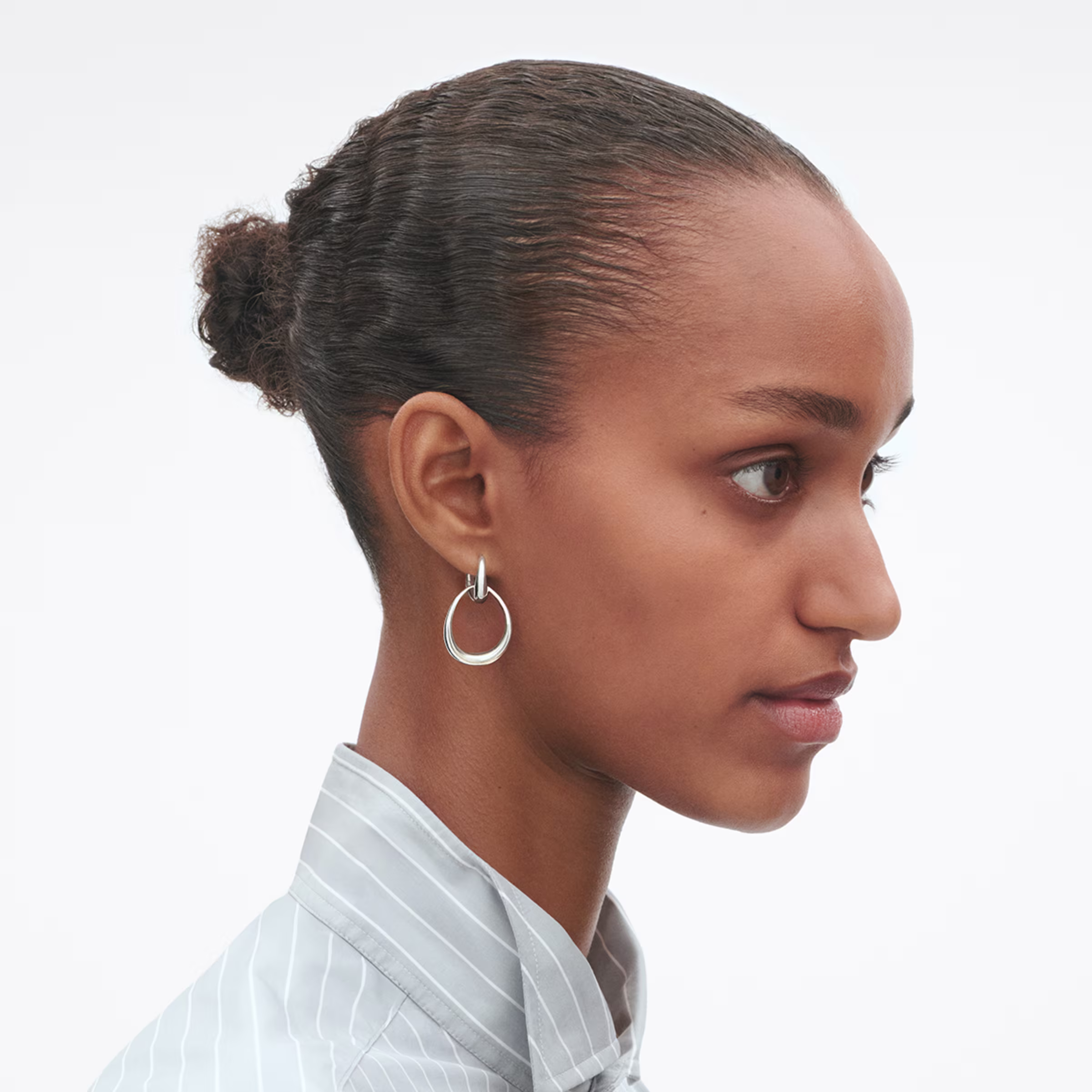 OFFSPRING_DOUBLE_ELEMENT_EARRING_SILVER_MEDIUM_20001943 Georg Jensen "Offspring double element medium øreringer" i sølv