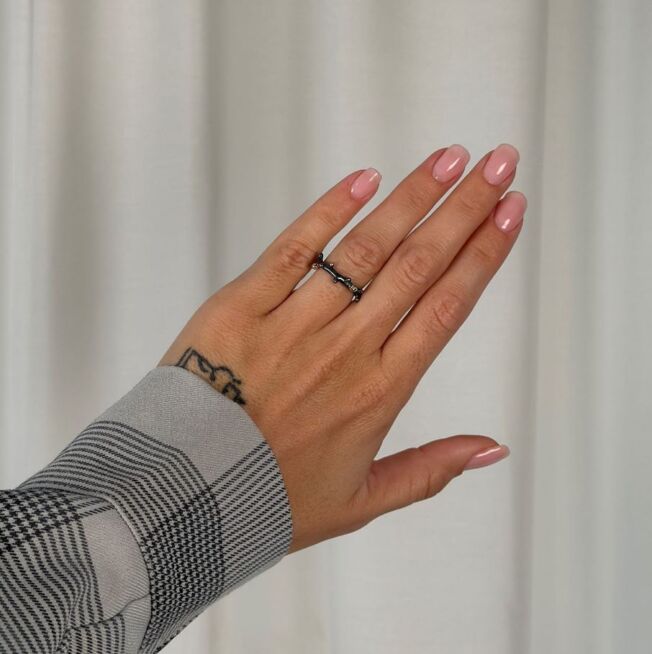 By Birdie Ring Urban Harlem Buds i oksidert sølv med gult gull detaljer og diamant