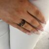 By Birdie Ring Grace Triple i sølv med gult gulls detaljer og diamanter