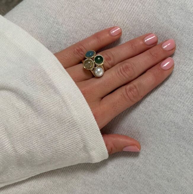 By Birdie "Ring Victoria rose aquamarine" i sølv med gult gull detaljer og akvamarin