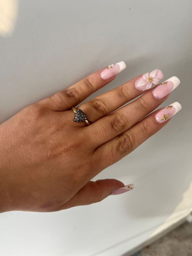 By Birdie Ring Victoria Heart Pavé i oksidert sølv med gult gull detaljer og diamanter