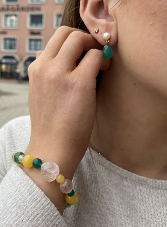 Susanne Friis Bjørner armbånd mix av sten og hjerte av rosenkvarts
