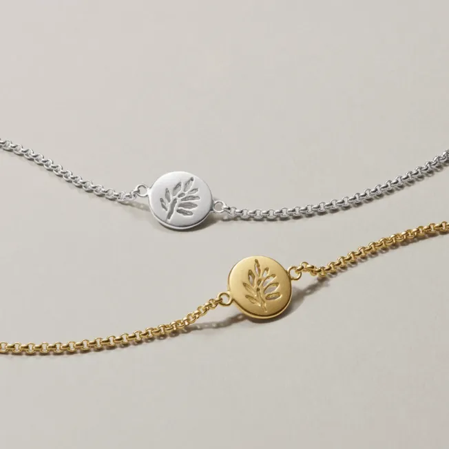 Julie Sandlau Signature armbånd i forgylt sølv