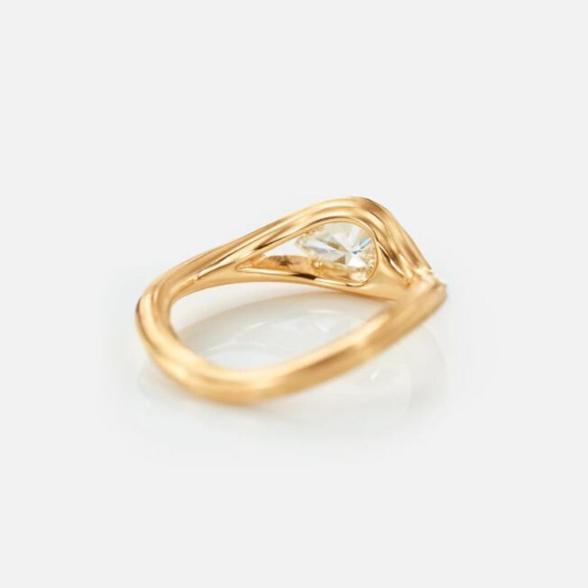 OLE LYNGGAARD COPENHAGEN Under the Sea Ocean drops solitaire ring i gult gull 0,50 ct